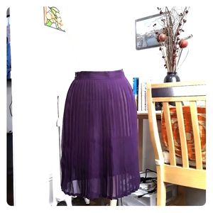 American Apparel plum chiffon pin-pleat skirt
